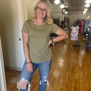 Kadie Classic Tee Olive